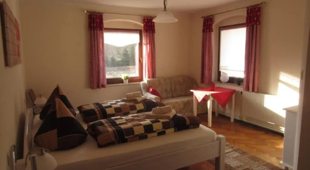 Апартаменты с 2 комнатами Ferienwohnung Im Wiesenthal