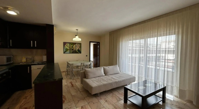 Apartamentos Rosa Park, Rezerwuj Apartament Hotele w Gironès z parkingiem, Parking