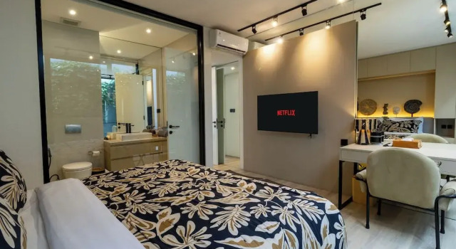 Luxury 2BR Berawa Loft | Private Pool, Near Cafe, Забронировать Вилла Коттеджи провинции Бали, Коттедж