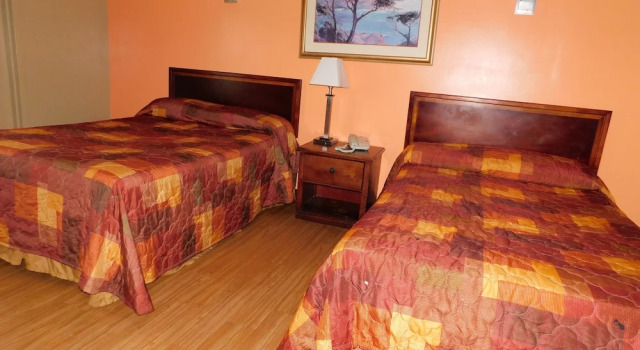 Четырёхместный номер Standard с балконом Hotel Vicenza