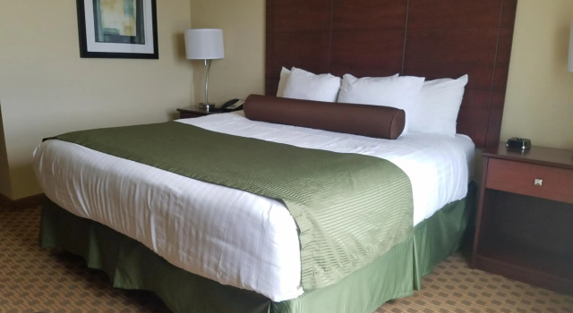 Cobblestone Inn & Suites - Bottineau, 预订 酒店 巴特纽 北达科他州
