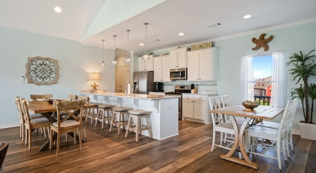 The Esscape 3 Bedroom Home by RedAwning, Book Feriehus Bolivar Peninsula Houston