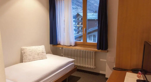 Одноместный номер Economy Hotel Parnass