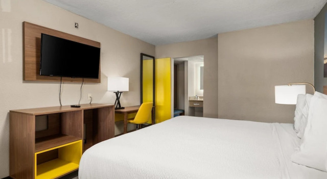 Номер Standard Days Inn by Wyndham Albuquerque Northeast