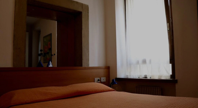 Bnb Pizzeria 128 a Serravalle Tv, Prenota Bed & breakfast Hotel a Veneto con parcheggio, Parcheggio