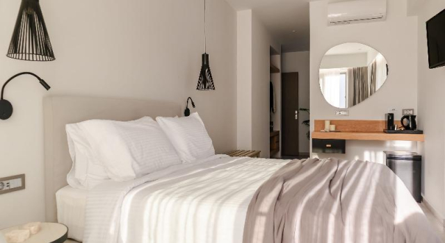 Двухместный номер Standard с балконом Batis Aero Beachfront Wellbeing Hotel