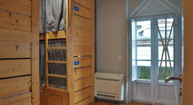 Кровать в общем номере с видом на город Casa Gaea Stay