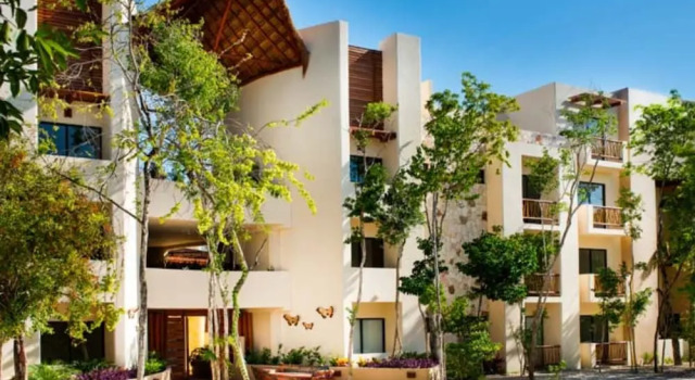 Quiet & Relaxing 2BR Condo in the most exclusive area by Happy Address, Rezervasyon Daire Tulum havuzlu oteller, Yüzme Havuzu