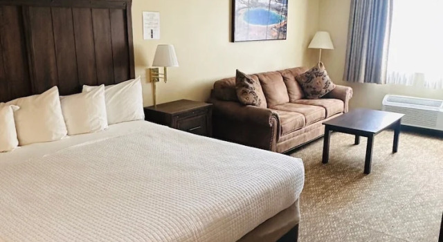 Номер Standard Yellowstone Lodge