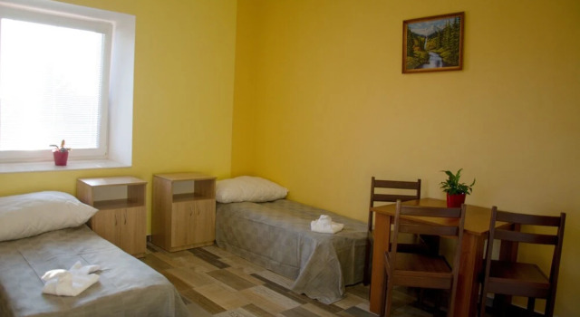 Reno Mme, Rezervați Hotel Hradec Králové 