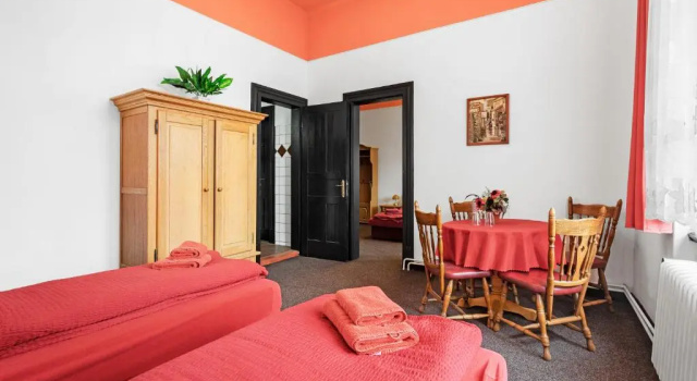 Четырёхместный номер Standard Hotel Obecní dům