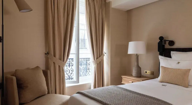 Четырёхместный номер Standard с видом на город Hôtel Aubépine