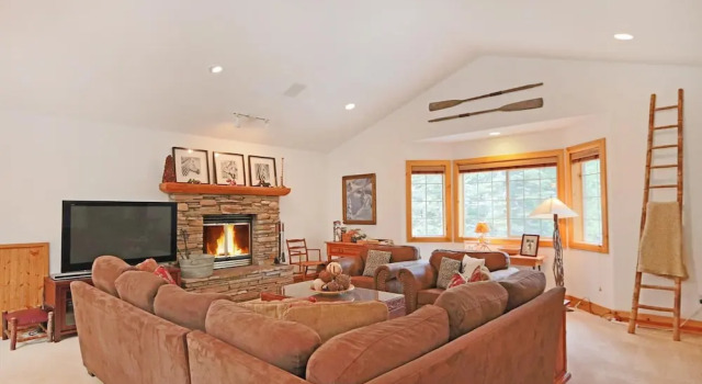 Griggs House - HOT TUB - Close to Tahoe City!, Забронировать Дом для отпуска Тахо-Сити Норт-Лейк-Тахо