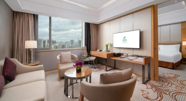 Люкс c 1 комнатой Holiday Inn Chengdu Oriental Plaza