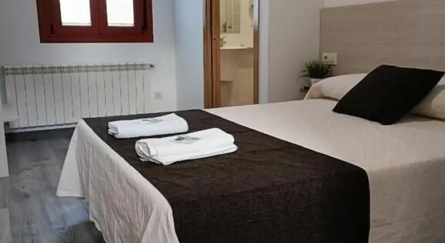 Albergue Miraiso, Book Hostel Hostels in Galicia, Hostel