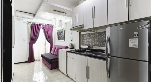 Studio The Edge by Lia