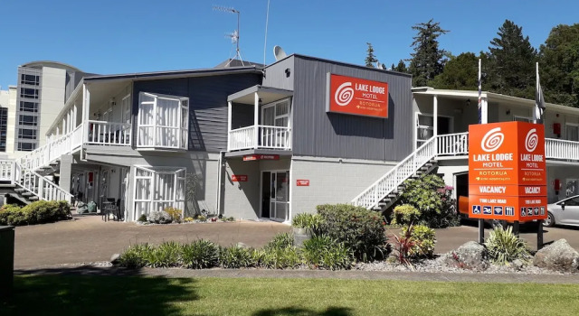 Lake Lodge Motel Rotorua, Забронировать Мотель Роторуа Озеро Роторуа, рядом с Rotorua District Library