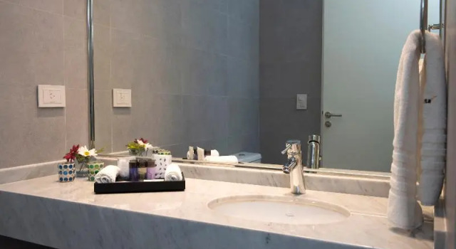 Четырёхместный люкс с балконом ARC Arenales Studios & Suites