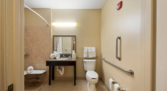 Номер Standard Holiday Inn Express Bloomington West by IHG