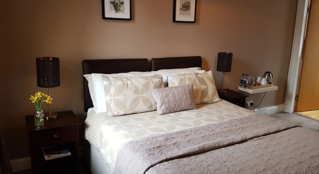 The Old Cross Inn, Book Pension Blairgowrie and Rattray Perthshire