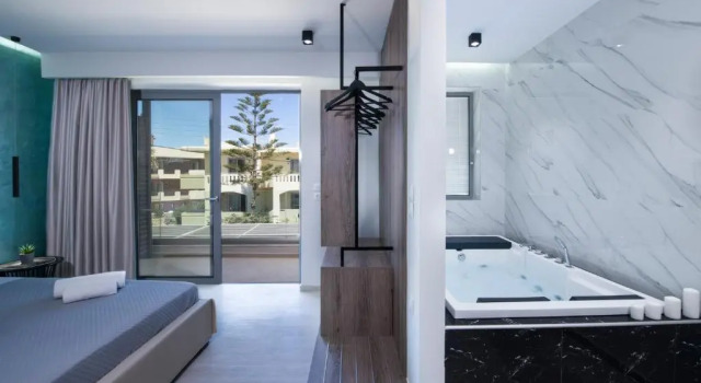 xSuites - Adults Only Boutique Suites with Private Jacuzzi