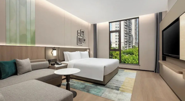 Двухместный номер Standard с видом на город Holiday Inn & Suites Shanghai Changfeng by IHG