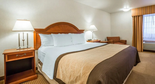 Comfort Inn, Забронировать Отель Ларами 