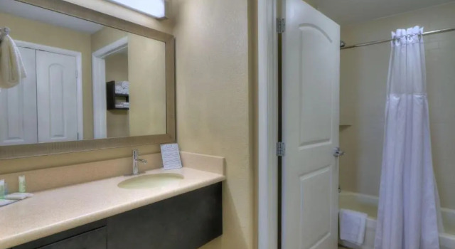 Люкс Staybridge Suites Knoxville West by IHG
