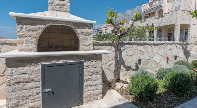 Luxurious Villa in Makarska With Pool