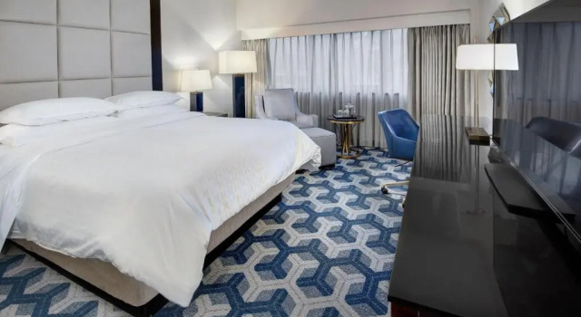 Номер Deluxe Sheraton Eatontown Hotel