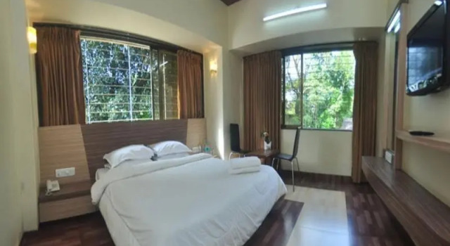 Emerald Retreat, Забронировать Отель Отели штата Махараштры с завтраком, Завтраки