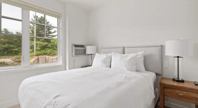 Люкс Premium с 3 комнатами с видом на озеро Touchstone Resort
