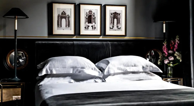Двухместный номер Deluxe с балконом Monsieur George Hotel & Spa - Champs-Elysées