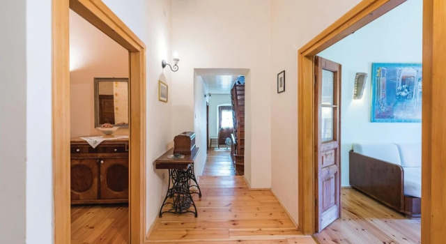 Beautiful Home in Markovac With Wifi and 5 Bedrooms