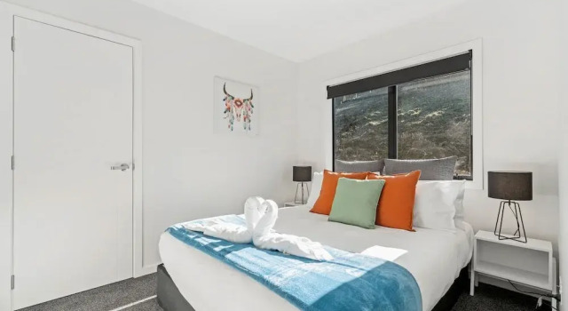 A Luckie Charm - 5-Bedroom Townhouse, Забронировать Дом для отпуска Kelvin Heights 
