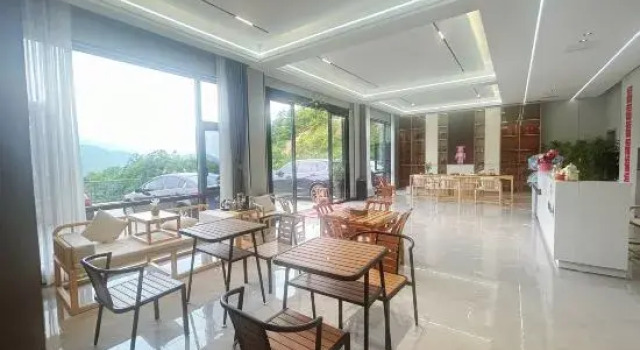 Shennongjia 31°N Yijing Luxury Mountain Homestay
