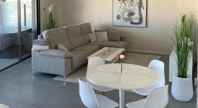 The View Luxury Vacation Apartment 4