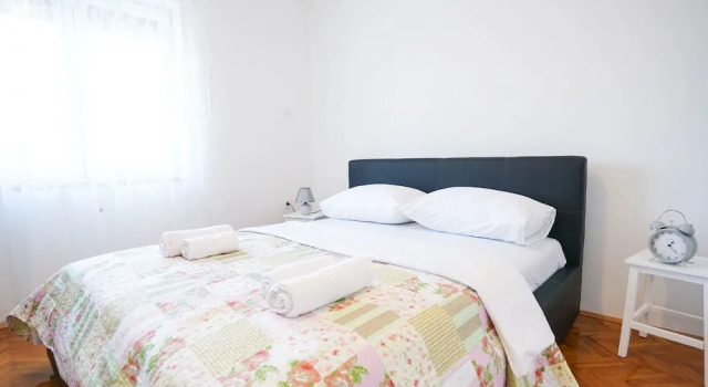 Modern And Bright Apartment with Private Terrace 2.5 Km Away From Zadar Old Town, Reserva ahora Apartamento Brig Condado de Zadar
