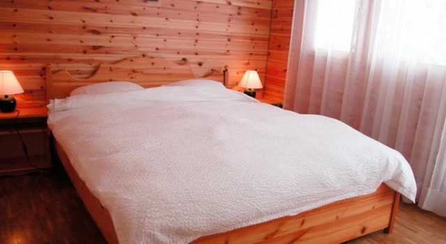 Chalet Mon Sabot, Book Chalet Sommerhuse i Chalais, Hytte