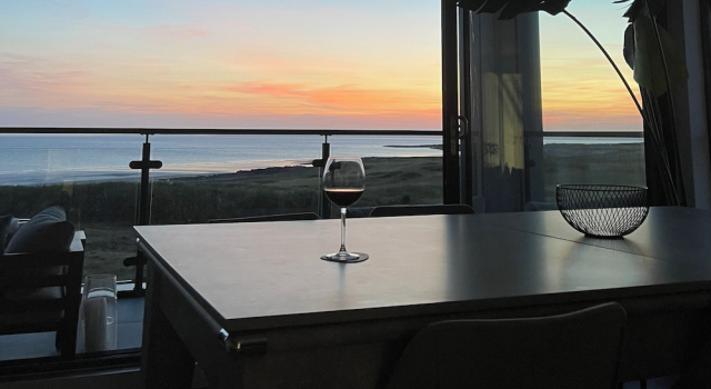 The Links 40. An Apartment With Spectacular sea Views, Забронировать Апартаменты/квартира Порткол Гламорган