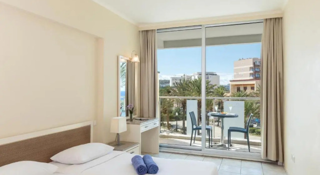 Номер Standard Aquarium View Hotel Adults Only 21 plus