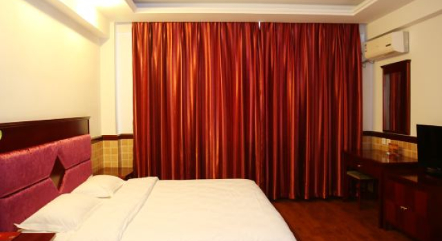 Люкс Business Dongshi Hotel (Changchun Jingyue)