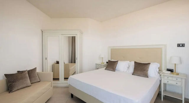 Трёхместный номер Standard Bellevue Sardinia Resort, Affiliated by Meliá
