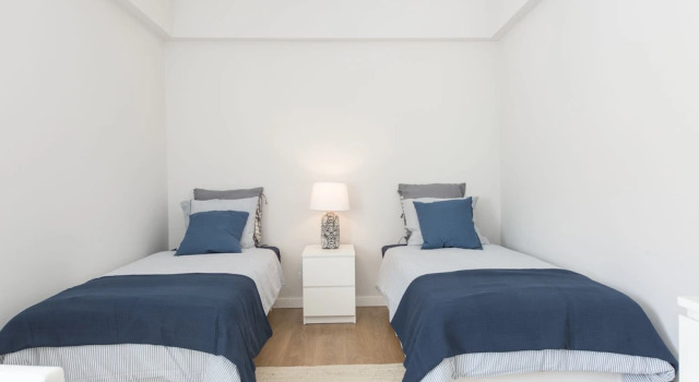 Elegant and Bright Apt Estoril by LCH, Забронировать Отель Бизнес-отели Эшторил, рядом с National Hotel School, 4* 5*