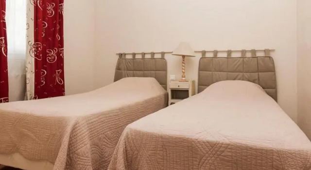 Четырёхместный номер Standard Hôtel Les Magnanarelles
