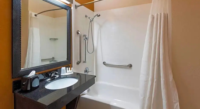 Номер Standard Fairfield Inn and Suites St Petersburg Clearwater