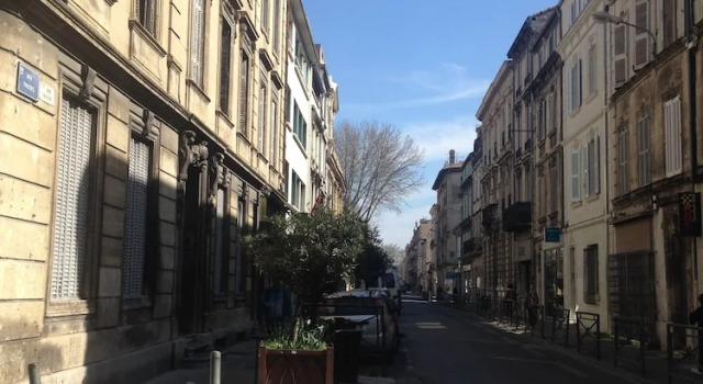 Studio Centre Historique Avignon, Забронировать Отель Отели Авиньона с завтраком, рядом с Avignon Festival, Завтраки