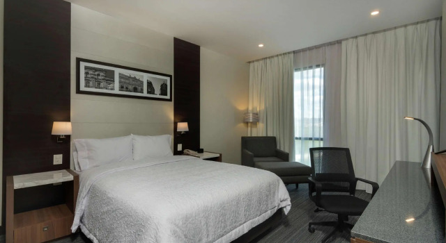 Двухместный номер Standard с видом на озеро Hampton Inn By Hilton San Luis Potosi