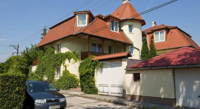Szent Kristóf Panzió, Boek Hotel Esztergom 
