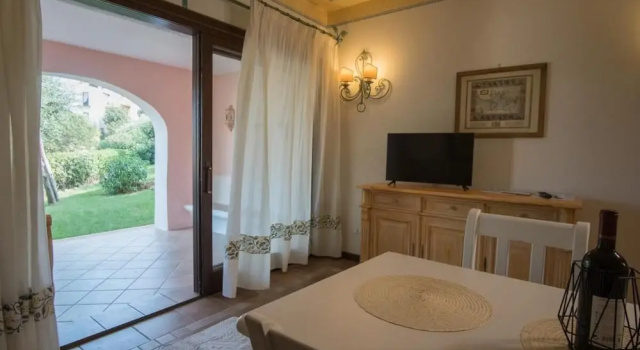 Апартаменты c 1 комнатой с балконом Beautiful Il Giardino Degli Oleandri one Bedroom Sleeps two Num0842